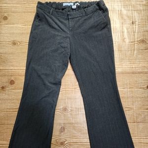 Old Navy Maternity Grey Pinstripe Pants Size L